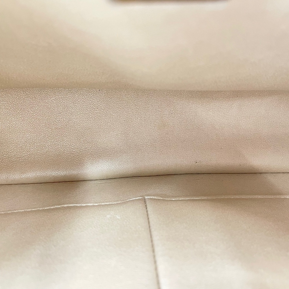 Chanel Matelassé 25 Shoulder Bag, Beige - Picture 11 of 12